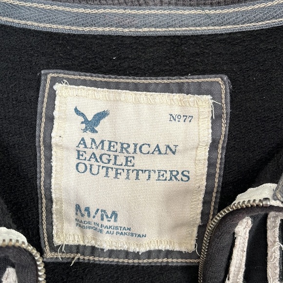 American Eagle Sweatshirt - Picture 3 of 9